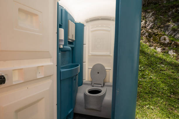 Best Portable restroom trailer rental  in Burnt Store Marina, FL